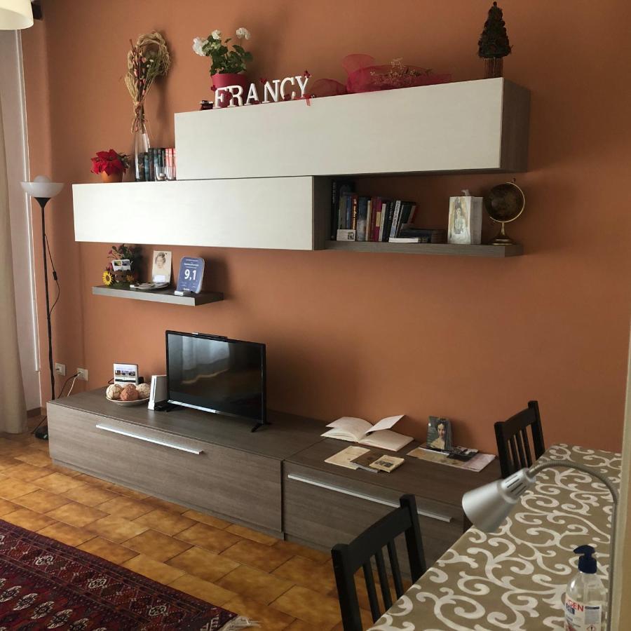 Apartment Parmense ภายนอก รูปภาพ